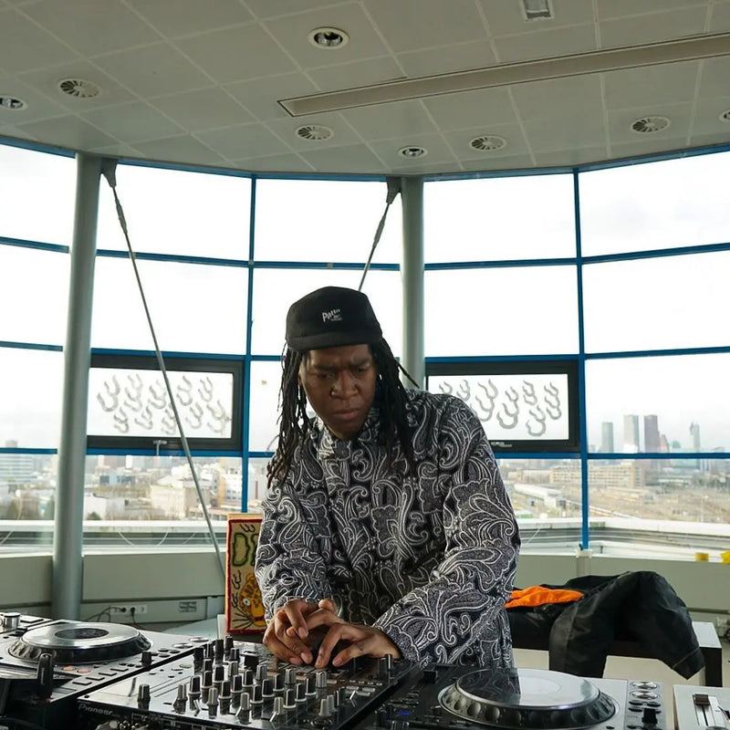 Passion Deez At Future Intel - Patta